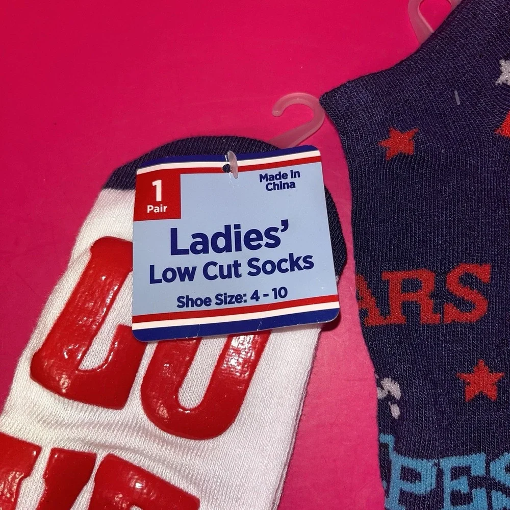 Ladies' Novelty Low Cut Socks Patriotic,‎ USA Flags Size 4-10, Lot of 2, NEW